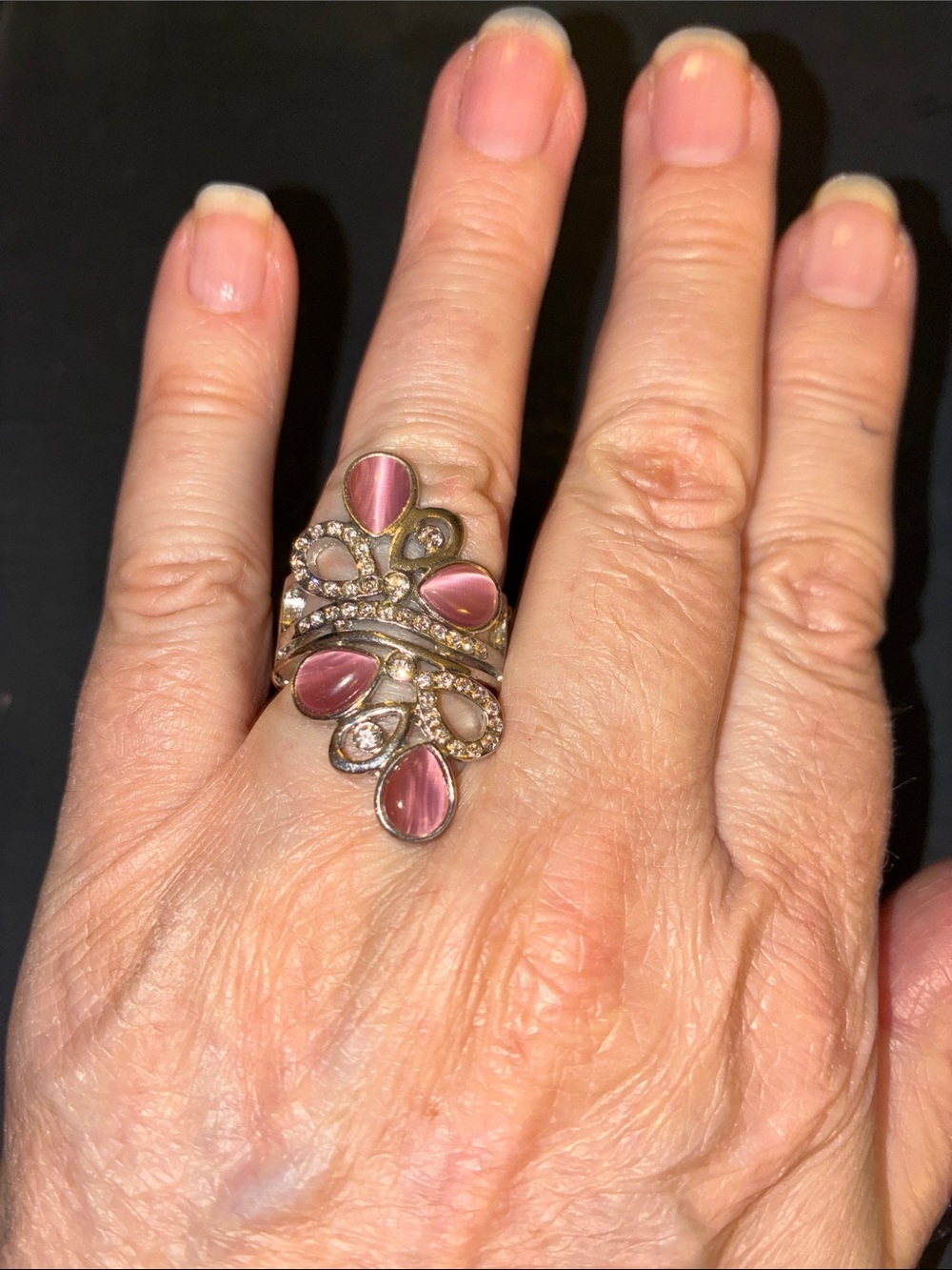 Vintage-Inspired Pink Teardrop Statement Stretch Ring